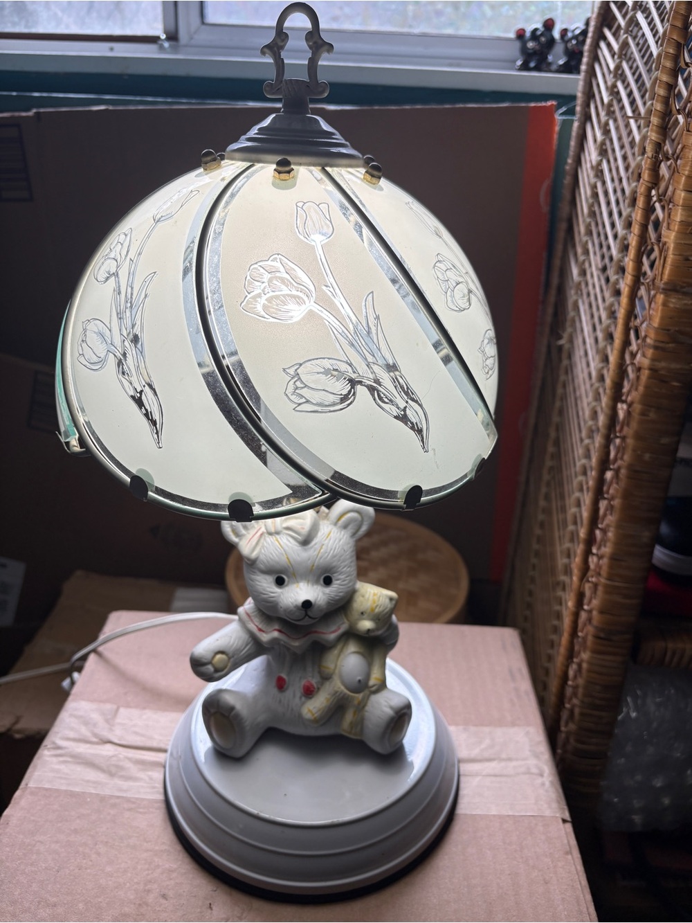 Vintage 80s/90s Teddy Bear Nursery Lamp with Domed Glass Tulip Pattern Shade